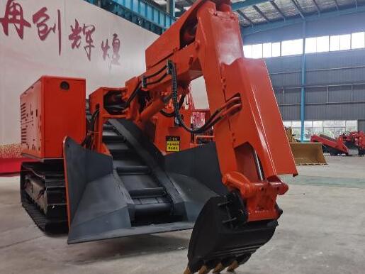 小型扒渣机出现液压油缸漏油的情况，是怎么回事？